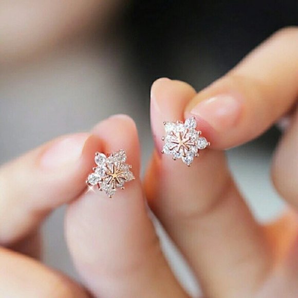 Ear Studs Five-petal Flower Twinkling Alloy Earring - Picture 5 of 6